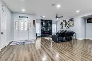 719 Meadowbrooke Cir, Duncanville, TX 75137 - Photo 4