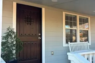 2611 Peninsula Dr, Grapevine, TX 76051 - Photo 1