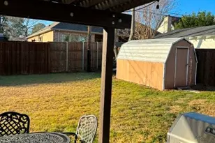 2611 Peninsula Dr, Grapevine, TX 76051 - Photo 4