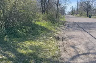 1021 N Branch St, Sherman, TX 75090 - Photo 1