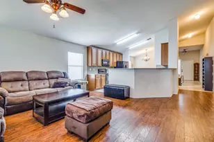 6025 Goldenrod Dr, Denton, TX 76208 - Photo 8