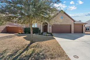 830 Magnolia Dr, Weatherford, TX 76086 - Photo 2