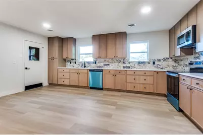 704 Turner Boulevard, Grand Prairie, TX 75050 - Photo 16