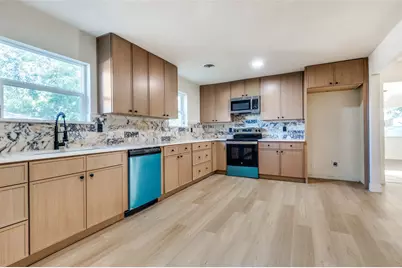 704 Turner Boulevard, Grand Prairie, TX 75050 - Photo 18
