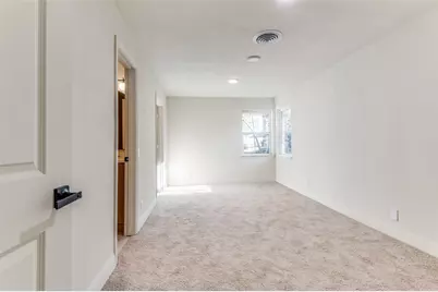 704 Turner Boulevard, Grand Prairie, TX 75050 - Photo 20