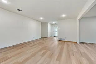 704 Turner Blvd, Grand Prairie, TX 75050 - Photo 4