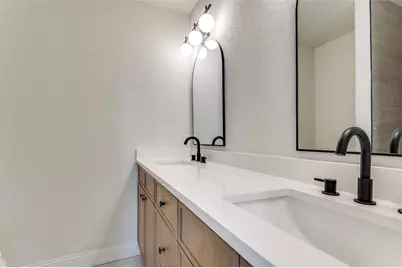 704 Turner Boulevard, Grand Prairie, TX 75050 - Photo 24