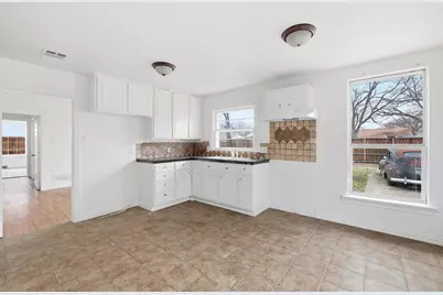 202 E Linda Drive, Garland, TX 75041 - Photo 10