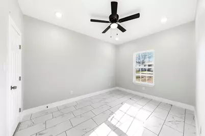 1202 N Breckenridge Street, Ennis, TX 75119 - Photo 2