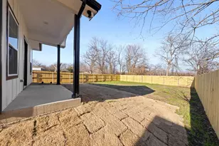 1202 N Breckenridge St, Ennis, TX 75119 - Photo 24