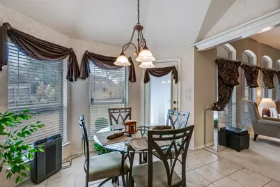 7928 Fox Chase Drive, Arlington, TX 76001 - Photo 14