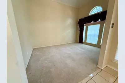 2705 Water Oak Drive, Grand Prairie, TX 75052 - Photo 4