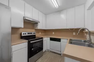 1007 W Sanford St, Arlington, TX 76012 - Photo 8