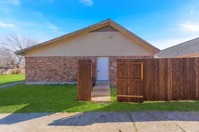 1007 W Sanford Street #D, Arlington, TX 76012 - Photo 18