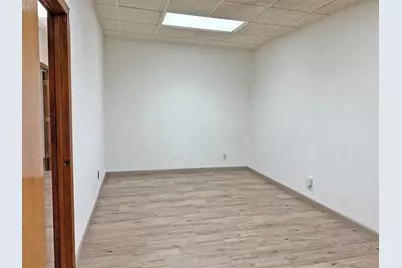 103 E Henderson. Street, Cleburne, TX 76031 - Photo 8