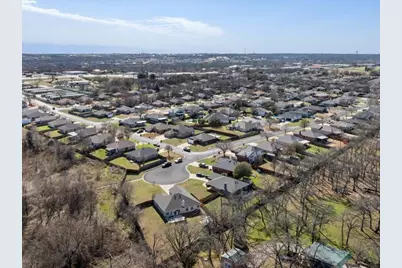 306 Dalhart Court, Weatherford, TX 76086 - Photo 32