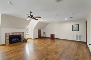 143 Southwood Dr, Burleson, TX 76028 - Photo 30