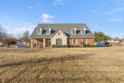 143 Southwood Drive, Burleson, TX 76028 - Photo 1