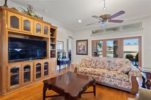 143 Southwood Dr, Burleson, TX 76028 - Photo 6