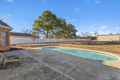 143 Southwood Drive, Burleson, TX 76028 - Photo 36