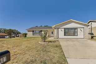 5401 Denise Dr, Haltom City, TX 76148 - Photo 2