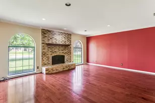 7413 Fuller Cir, Fort Worth, TX 76133 - Photo 4