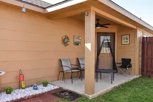 502 Glenwood St, Gainesville, TX 76240 - Photo 4