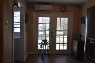 802 Hulme, Bowie, TX 76230 - Photo 12