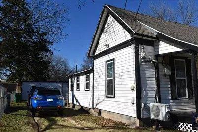 802 Hulme, Bowie, TX 76230 - Photo 4