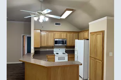 127 Port O Call Court, Runaway Bay, TX 76426 - Photo 8