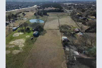 2121 S Hampton Road, Glenn Heights, TX 75154 - Photo 1