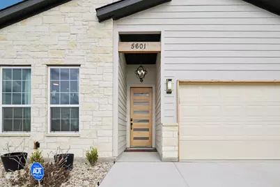 5601 San Jacinto Drive, Granbury, TX 76048 - Photo 2