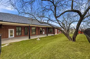 2541 Town View Dr, Cedar Hill, TX 75104 - Photo 8