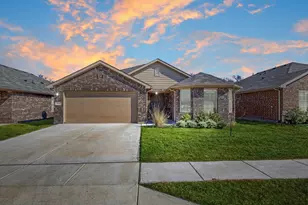 220 Abingdon St, Azle, TX 76020 - Photo 1