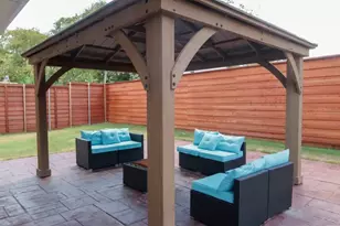 1846 Nomas St, Dallas, TX 75212 - Photo 28