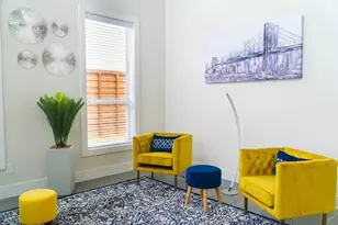 1846 Nomas St, Dallas, TX 75212 - Photo 8