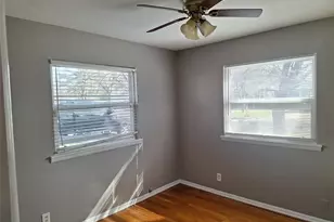 740 Thomas Ave, Hurst, TX 76053 - Photo 10