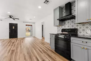 3325 Maple Ave, Waco, TX 76707 - Photo 8