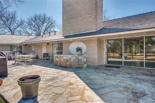 1202 S Lindsay St, Gainesville, TX 76240 - Photo 34