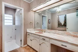 1202 S Lindsay St, Gainesville, TX 76240 - Photo 26