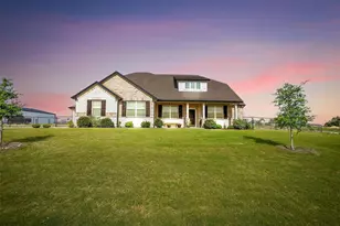 340 Sanger Dr, Springtown, TX 76082 - Photo 1