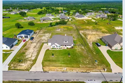 340 Sanger Drive, Springtown, TX 76082 - Photo 36