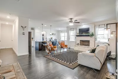 340 Sanger Drive, Springtown, TX 76082 - Photo 8