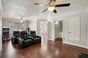 300 N Clark Rd, Duncanville, TX 75116 - Photo 14