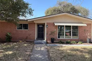 2112 Lenamon St, Waco, TX 76710 - Photo 4