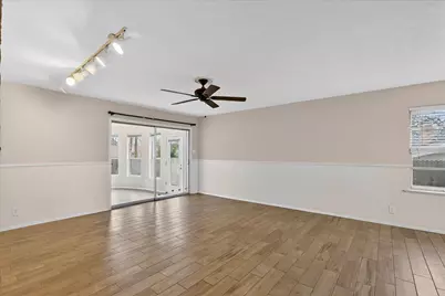 729 W Cheryl Avenue, Hurst, TX 76053 - Photo 12