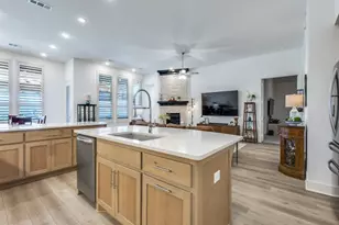 306 Hidden Creek Pkwy, Van Alstyne, TX 75495 - Photo 6