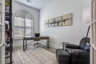 306 Hidden Creek Pkwy, Van Alstyne, TX 75495 - Photo 2