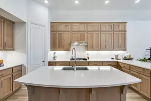 306 Hidden Creek Pkwy, Van Alstyne, TX 75495 - Photo 10