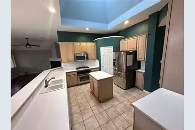 10107 Norman Court, Irving, TX 75063 - Photo 6